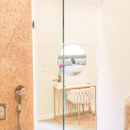 Luxury Seaside House Noble- Location In Town Πανσιόν Σπλιτ