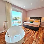 Luxury Seaside House Noble- 5 Star Apartmant And Guest house