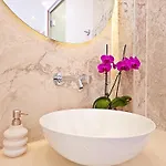 Luxury Seaside House Noble- 5 Star Apartmant And Πανσιόν
