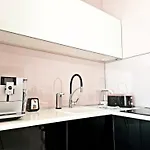 Luxury Seaside House Noble- 5 Star Apartmant And 3* Σπλιτ