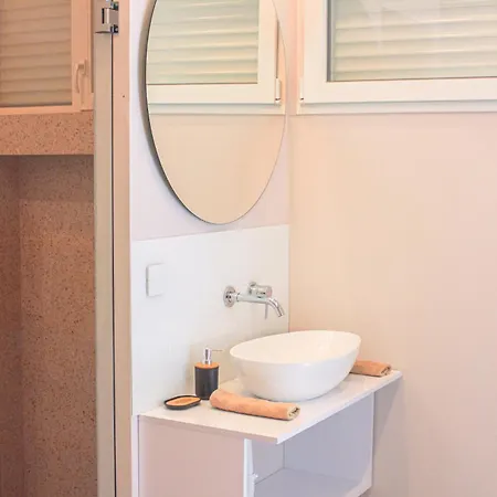 Luxury Seaside House Noble- Location In Town Guest house