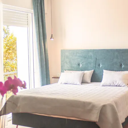 Guest house Luxury Seaside House Noble- Location In Town *