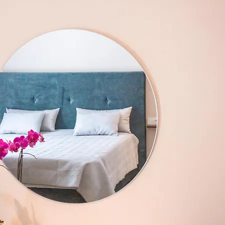 Luxury Seaside House Noble- Location In Town Pensjonat *
