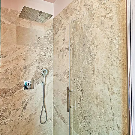 Luxury Seaside House Noble- Location In Town Guest house Split