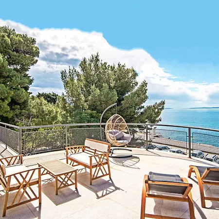 Luxury Seaside House Noble- Location In Town *