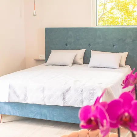 Luxury Seaside House Noble- 5 Star Apartmant And Rooms Pensjonat 3*