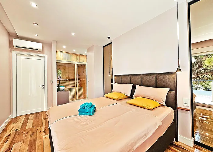 Luxury Seaside House Noble- 5 Star Apartmant And 3* 斯普利特